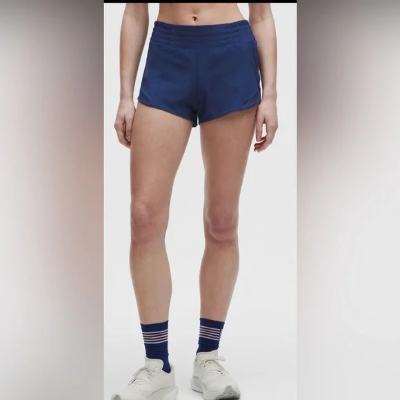 Lululemon Hotty Hot HR Short 2.5” Lined-NWT!!! - Picture 1 of 12